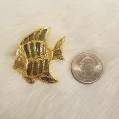 Tropical Green Fish Brooch Pin Gold Tone Art to Wear Beach Nautical Striped 1892