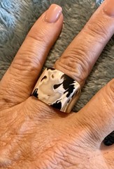 Vintage Stunning Carved Mother Of Pearl (Zebra Colors) Ring -Size 5.25