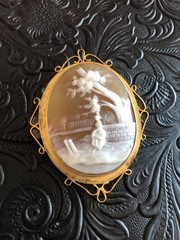 1800’s Antique Victorian Large Cameo Pin Rebecca At Well Landscape
