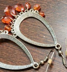 VINTAGE ORANGE BEADED CHANDELIER SILVER TEARDROP PENDANT DANGLE DROP 3″ EARRINGS