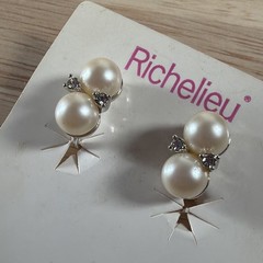 Richelieu Vintage Pearl Rhinestone Gold Clip On Signed Earrings