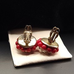 Vintage earrings necklace set nautical cluster clip ons red white beads READ