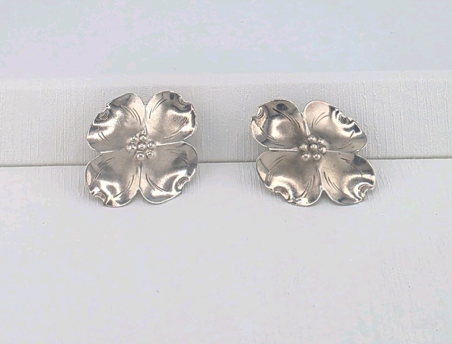 Vintage Stuart Nye 925 Sterling Silver Dogwood Flower Hook Earrings Excellent