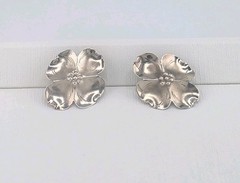 Vintage Stuart Nye 925 Sterling Silver Dogwood Flower Hook Earrings Excellent