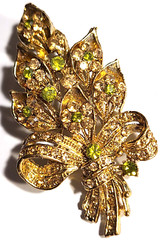 VINTAGE STUNNING MULTICOLOR CRYSTAL FLORAL PIN BROOCH OR PENDANT