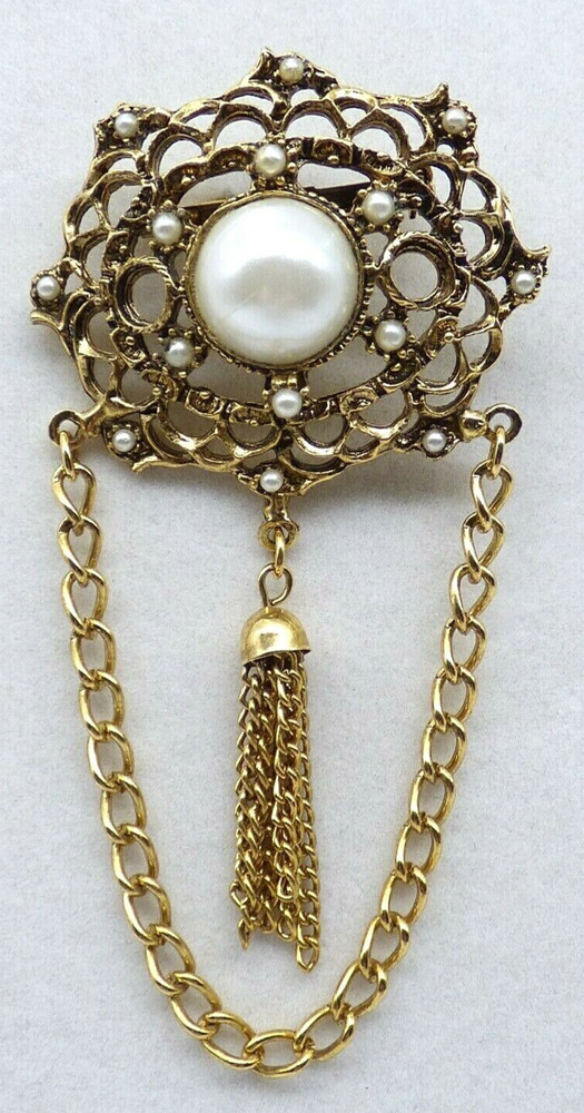 Vintage Faux Pearl Bar Brooch Pin Cabochon Ornate Gold Tone Metal Chain Tassel