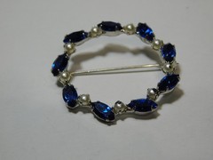 Vintage B. David 1.5″ Faux Sapphire & Pearl Brooch in Very Good Cond.