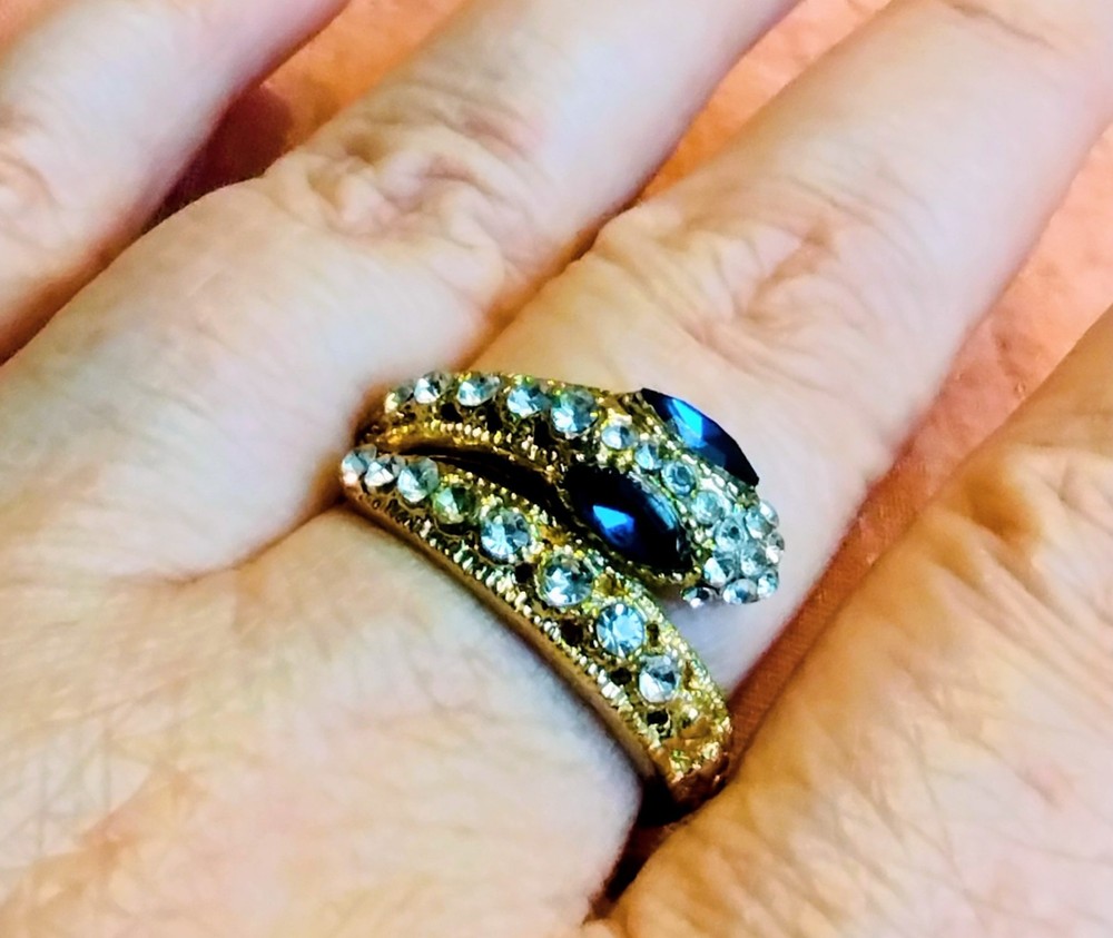 Vintage Gold Tone Blue Marquise and Clear Crystal Rhinestone Cocktail Ring Sz 8