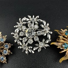 Vintage Rhinestone Brooch Lot Snowflake Star Flower Gold Silver Tone Blue Stones