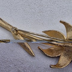 Vintage Park Lane Tulip Brooch Pink Green Enamel Goldtone 3.5 Inches