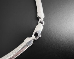 25g 5.7mm 16″ Heavy Vtg Sterling Silver Fancy Omega Italian Design Flat Necklace