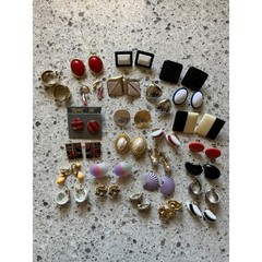 Vintage 80s 90s Earring Lot 20 Pairs Trifari Geometric Enamel Clip On Post Studs
