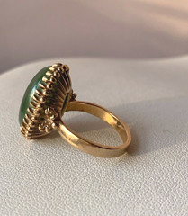 VINTAGE 10K YELLOW GOLD BIG OVAL GREEN NEPHRITE JADE JADEITE RING SOLID HEAVY