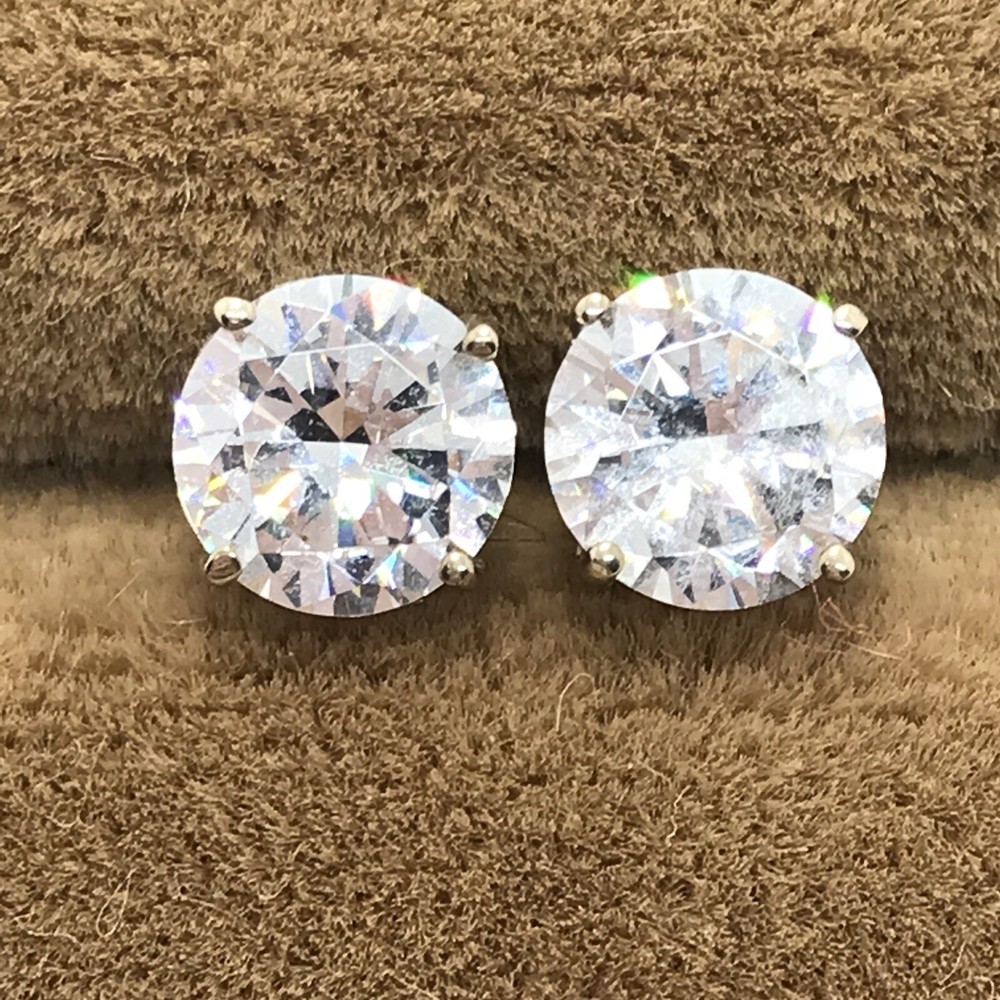 Vintage 2 Carat TW Cubic Zirconina 14Kt White Gold Stud Pierced Earrings