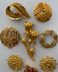 Lot of Seven Vintage Goldtone Pins + One Clip – All in Excellent Condition