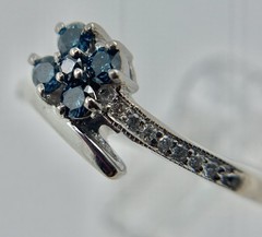 14K White Gold .32Cttw WHITE &BLUE DIAMOND FLOWER CLUSTER Ring, Sz6.5, 2g approx