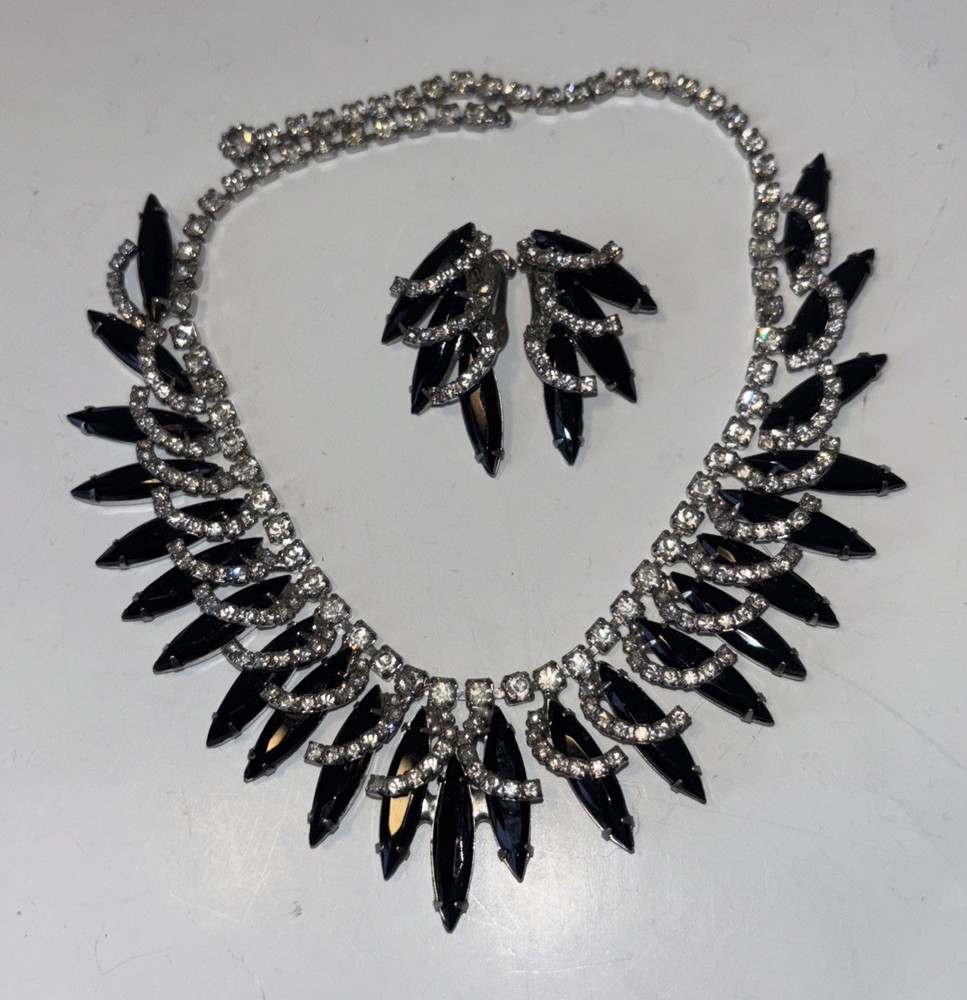 Black Navette Rhinestone Necklace Clip Earrings Set Unmarked “Juliana Style”