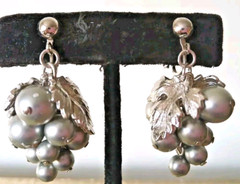 Vtg Clip Earrings Grapes Dangle Beaded Cluster Grey Gun Metal Wine Lrg Engraved