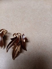Vintage Brown Mode Art Brand Enamel Leaf Clip On Earrings