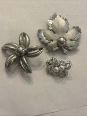 21 Pc Vtg Jewelry Lot 2 are Sterling, + AK, 1928, Silver, Brooches, Necklace, Pe