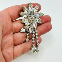 VTG Brooch Rhinestone Flower Prong Set Pendant Stunning Unsigned Beauty 3.5″