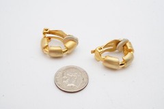 Vintage Clip On Earrings Gold Tone B8