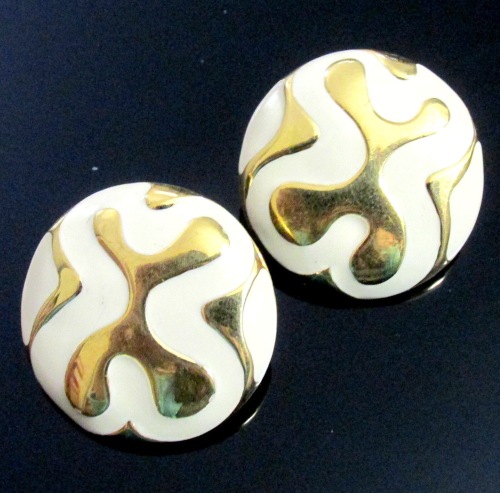 VTG RUNWAY MONET 80s MODERNIST EARRINGS CREAM ENAMEL ABSTRACT GOLD DESIGN POST