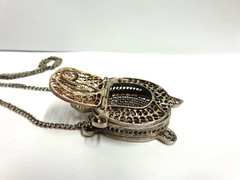 vintage silver filigree turtle hinged box necklace sz 36 in lg wgt 29.3 grams