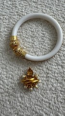 Vintage Gold and White Jewelry Set Ring & Bracelet Glass Pearl Fashion