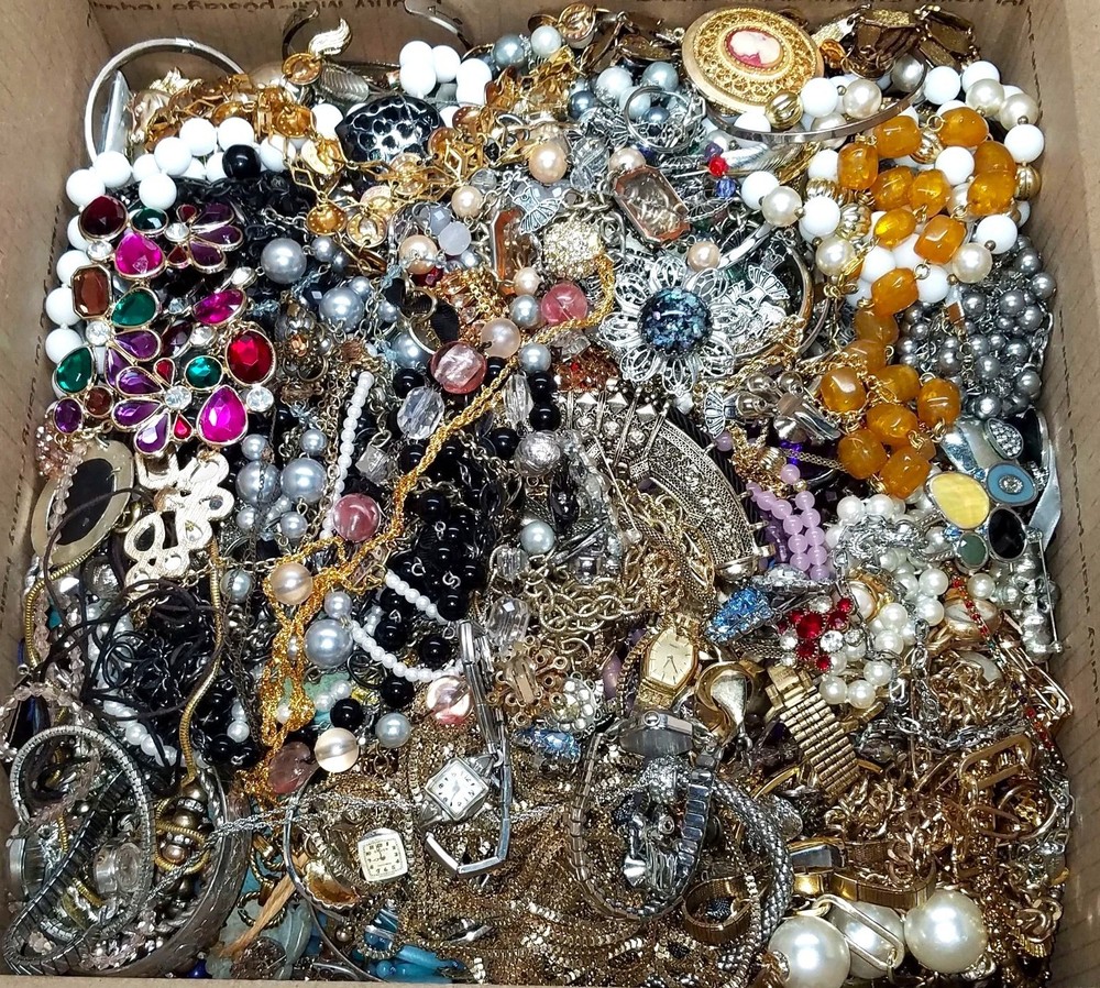 20 BIG POUNDS LBS Jewelry Lot Vintage Mod Junk Craft & Good Resell Tangles