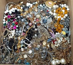 20 BIG POUNDS LBS Jewelry Lot Vintage Mod Junk Craft & Good Resell Tangled In