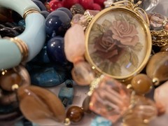 4Lb Mixed Mystery Jewelry Lot Vintage Mod Boho Bead Necklaces Bracelets Earrings