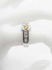 $12,000 2.50ct VS G & Fancy Intense Yellow Diamond Platinum Wedding Ring 13g