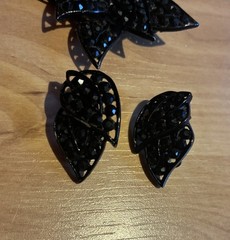 Black Filigree Vintage Flower Brooch Pin & Matching Clip-on Earrings Jewelry Set