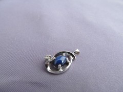 VINTAGE 10K WHITE GOLD OVAL BLUE STAR SAPPHIRE DIAMOND SLIDE PENDANT