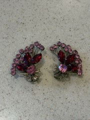 Vintage Juliana style Red Navette pink Chaton Rhinestone spray clip earrings