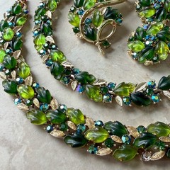 Vtg 1950s Lisner Green Crystal Leaf Parure Set Necklace Bracelet Brooch Earrings