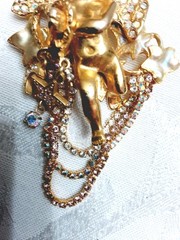Kirks Folly Brooch Pin Seaview Angel Moon Cupid Cherub Rhinestones Gold Tone Vtg