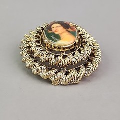 Vintage Cameo Brooch Pendant Lady Portrait Oval Gold Tone Textured Domed 1.5″
