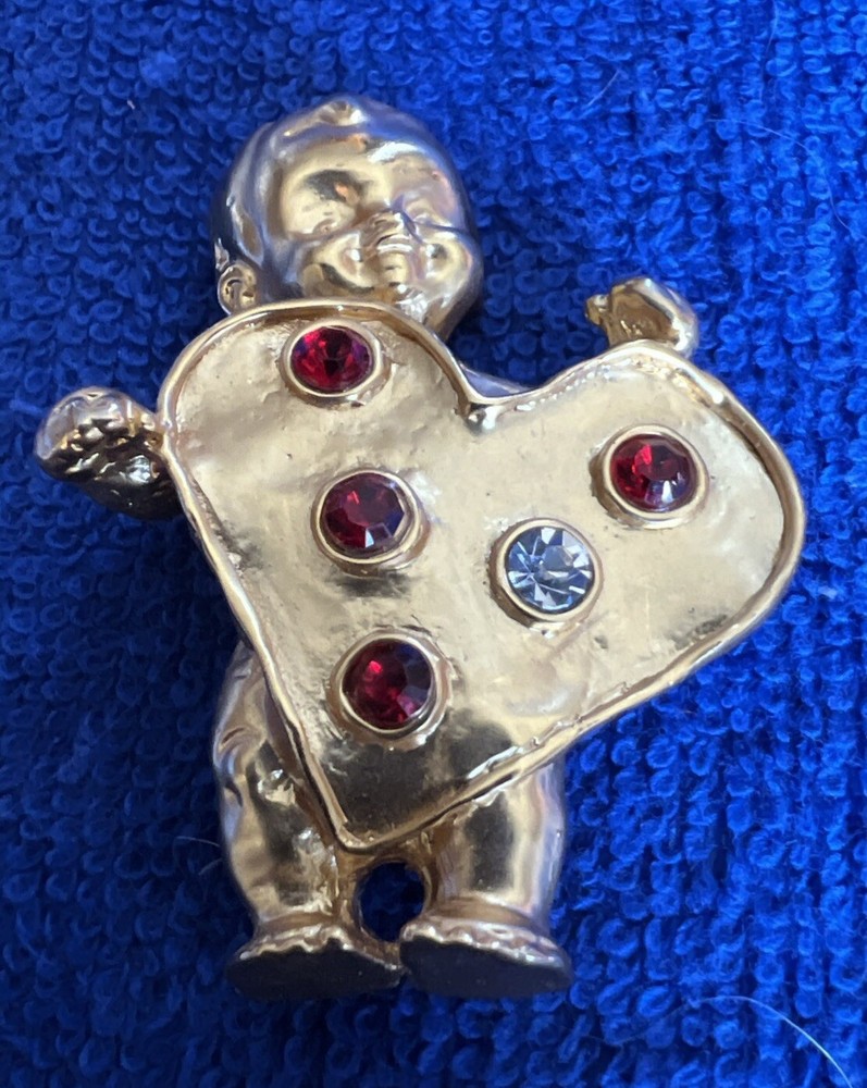 GOLDTONE VALENTINE BROOCH BABY HOLDING HEART W/5 STONES UNBRANDED
