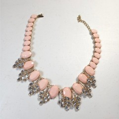 Vintage Unbranded Pink Plastic And Rhinestone Chunky Necklace Unique Gold-Tone