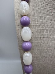 Vintage MONET Gold Tone Pearlized White & Purple Plastic Beaded Necklace 37”