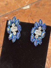 B. DAVID BLUE AURORA BOREALIS NAVETTE EMERALD CUT RHINESTONE CLIP ON EARRINGS EU