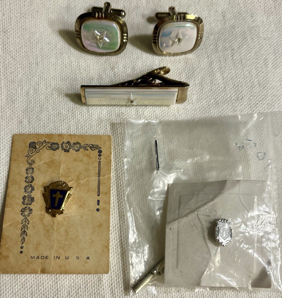 Mixed Lot of 4 Vintage Pieces of Men’s Jewelry Cuff Links Tie Bar & Tie Tack