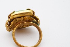 Vintage Ring Gold Tone Green Piking Glass Size 5.25 Adjustable