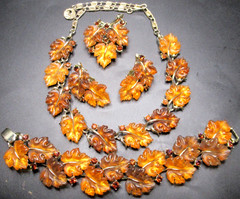 LISNER Fall Colored Lucite Leaves Rhinestone Grande Parure Set