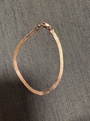 Vintage SOLID 14KT Gold Stamped 7″ Bracelet 2.4 Grams Herring Bone New Old Stock