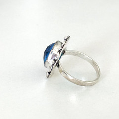 Ladies Blue CZ Round Faceted Stone Flower Silver Tone Band Ring Size 7.5