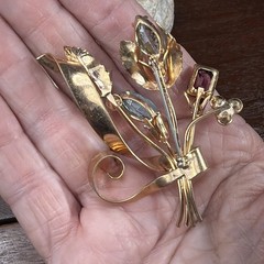 Vintage Rose Gold tone Flower Bouquet Swirl Blue Gemstone Pin Brooch 2.5” purple