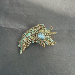 Heidi Daus Gold Tone Peacock Feather Brooch Pin Signed